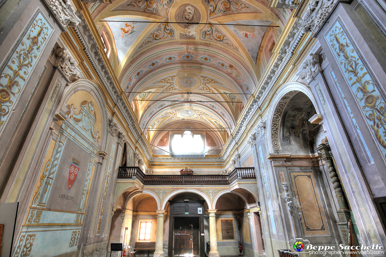 VBS_1548_49_50_tonemapped - Chiesa Confraternita San Bernardino - Monteu Roero.jpg - ASCII